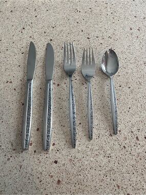 Set of 5 Vintage Coventry Bouquet Japan Floral-Pattern Stainless Flatware.